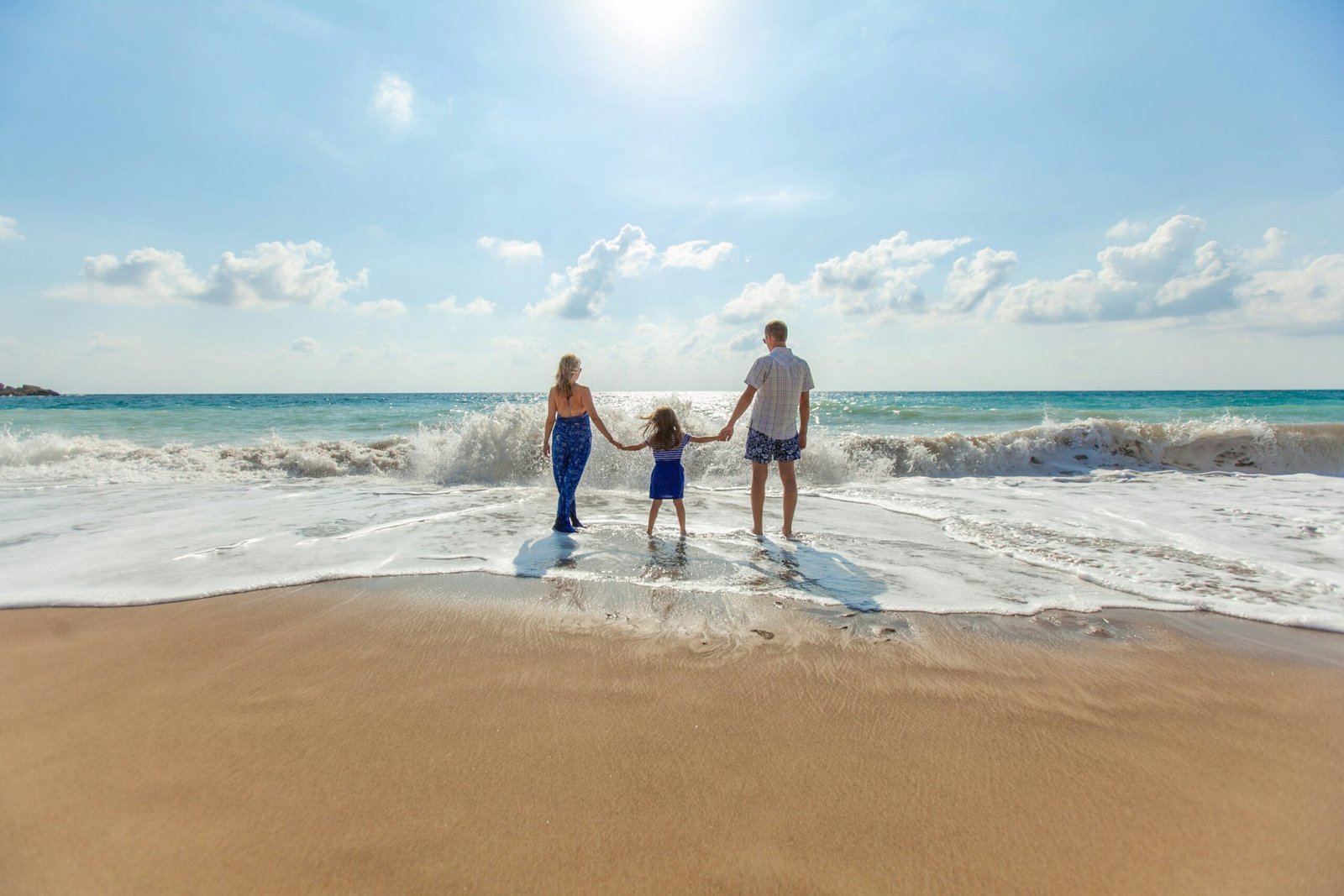 How to Get the Best Travel Deals for Families